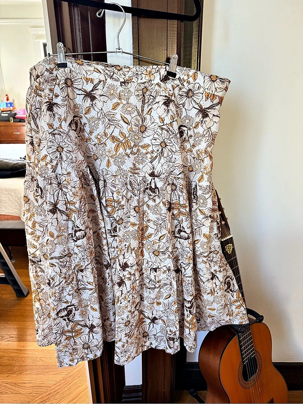 Estelle Floral A-Line Skirt in White & Brown Size 3XL Like New